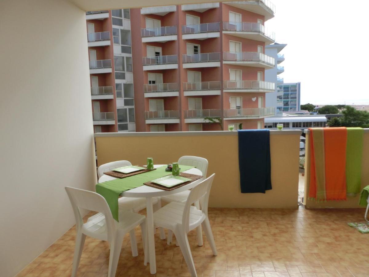 Residence Itaca Bibione Exterior photo