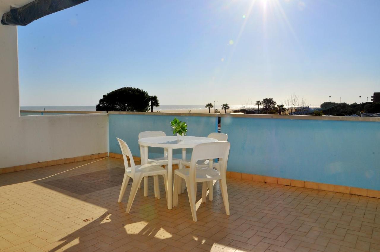 Residence Itaca Bibione Exterior photo